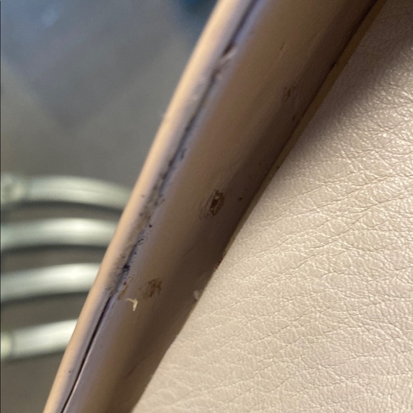 Chic Two-Tone Pumps - Picture 4 of 5